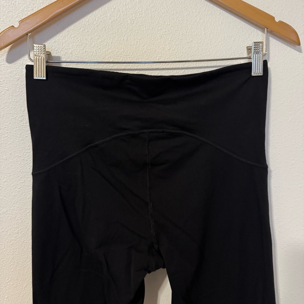 Spanx Booty Boost Active Cropped Compression Legg… - image 6